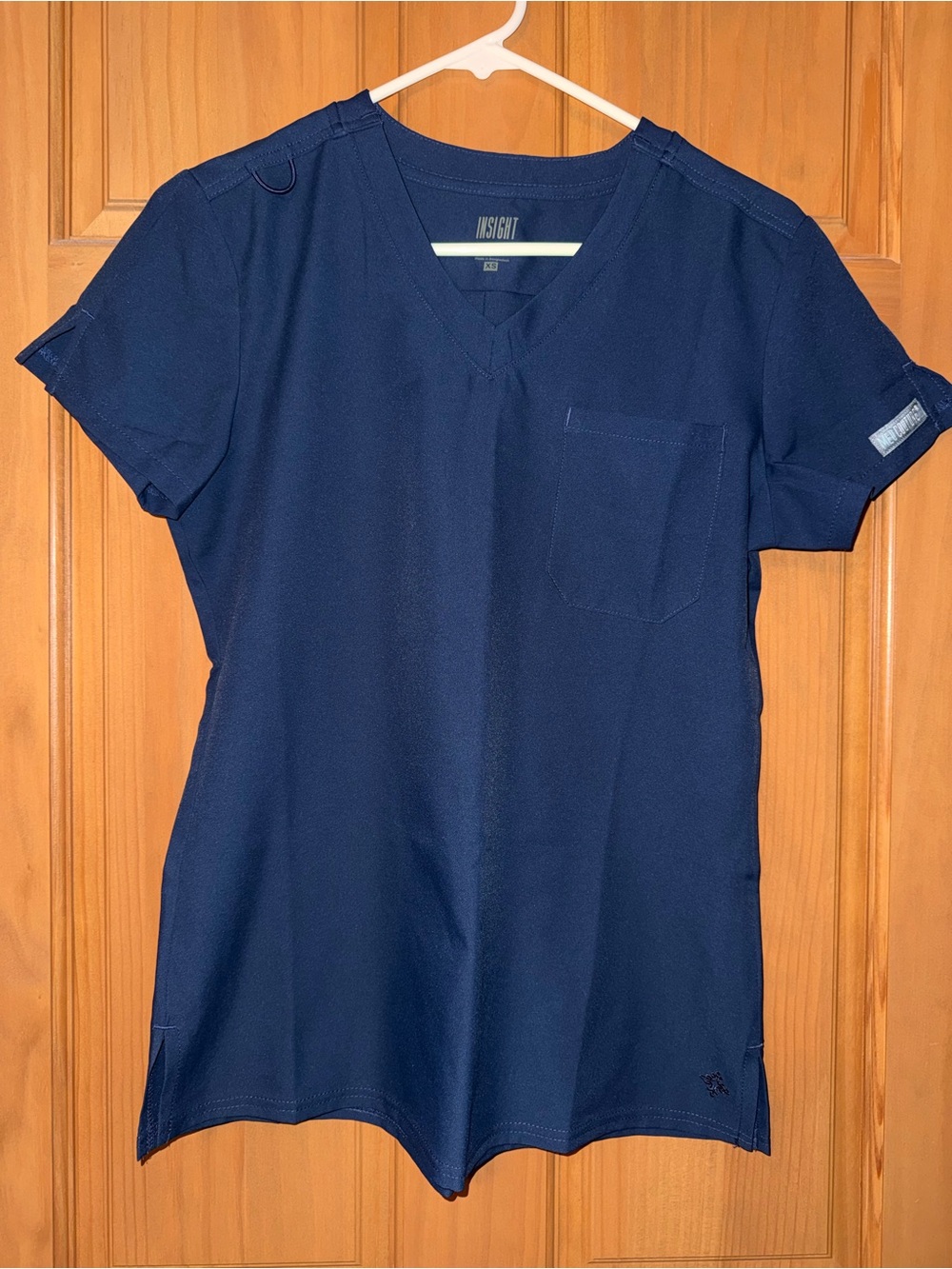 Medcouture Insight Women's Navy V-Neck Short Sleeve Top
